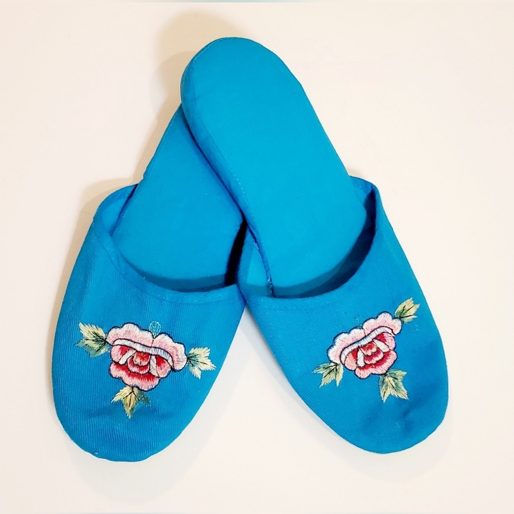 Girl's Embroidered Floral Chinese Slippers